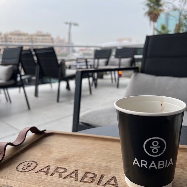 รูปภาพถ่ายที่ Arabia Coffee โดย Zmn✈️ เมื่อ 1/3/2023