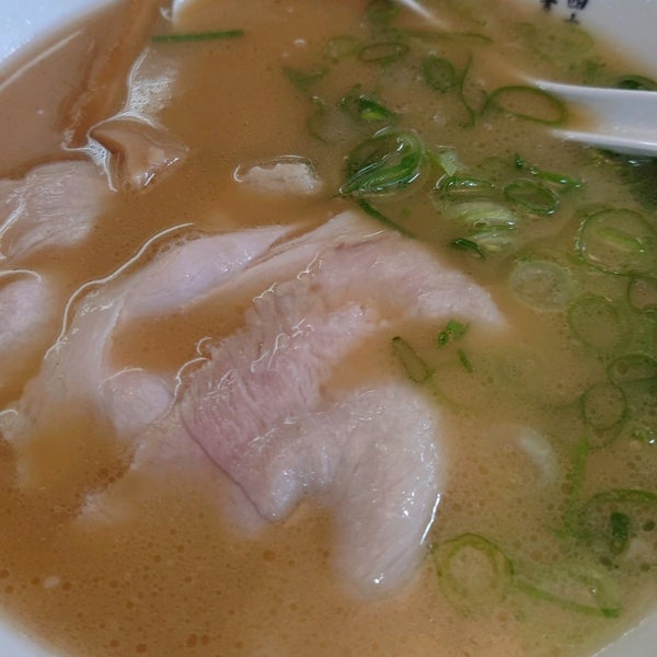 ラーメン横綱 鈴鹿店 Restoran Ramen Di 鈴鹿市