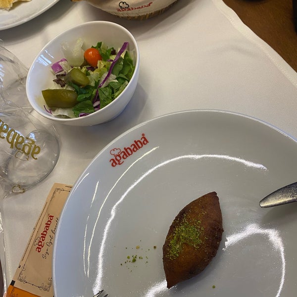Снимок сделан в Ağababa Döner &amp; Yemek Restaurant пользователем Büşra P. 1/16/2022