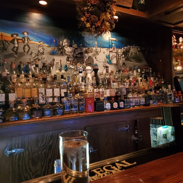 Foto diambil di Verde Kitchen &amp; Cocktails oleh Vincent F. pada 11/21/2019