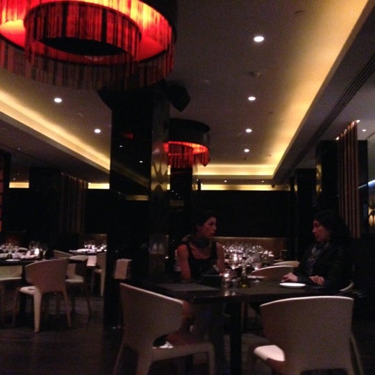 Снимок сделан в ME Restaurant &amp; Lounge пользователем Francesco A. 10/2/2012