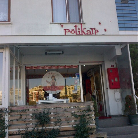 11/29/2012 tarihinde Cem A.ziyaretçi tarafından Pötikare Mutfak'de çekilen fotoğraf