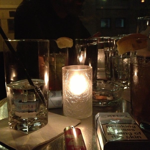 5/14/2013にFlavia S.がSoHo Cigar Barで撮った写真