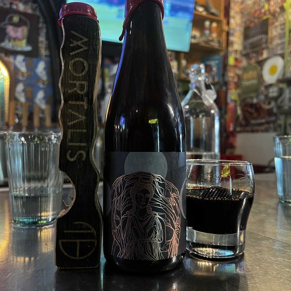 Photo taken at Salud Beer Shop by Christian R. on 1/28/2023