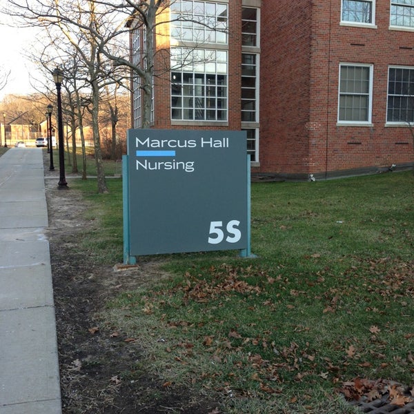 Колледж ди. Колледж стейтен-айленда. college of staten island. college of staten island university. staten island institute of arts and sciences 8991 жетон.