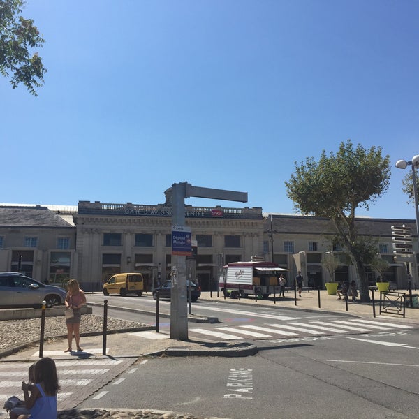 Photo taken at Gare SNCF d&#39;Avignon-Centre by Gabriel I. on 8/7/2017