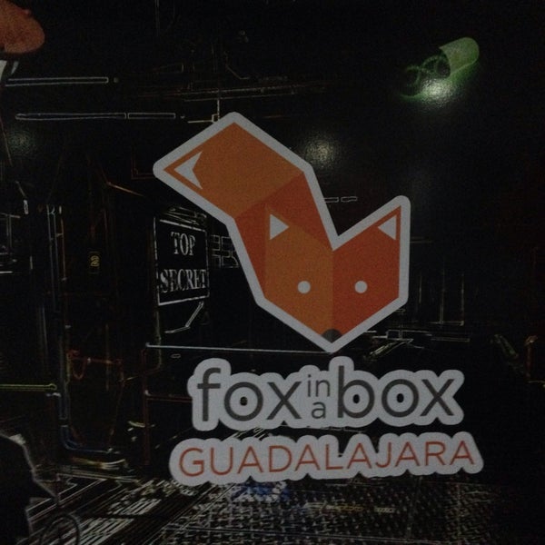 10/13/2015 tarihinde Suki V.ziyaretçi tarafından Fox in a Box RoomEscape'de çekilen fotoğraf