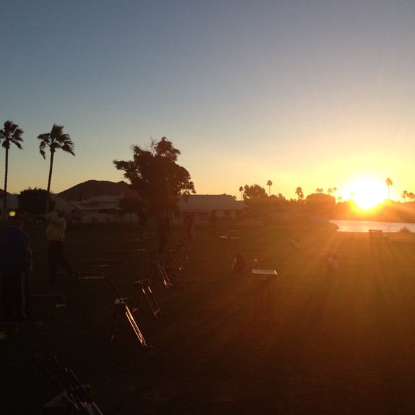 รูปภาพถ่ายที่ The Legend at Arrowhead Golf Club โดย brian c. เมื่อ 12/14/2013