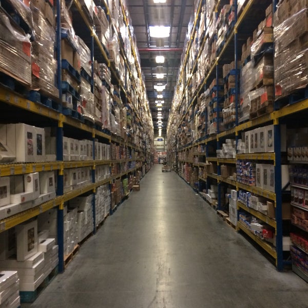 Jetro/Restaurant Depot Kitchen Supply Store in Bronx