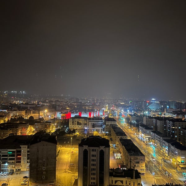 รูปภาพถ่ายที่ Radisson Blu Hotel, Kayseri โดย Sercan A. เมื่อ 12/25/2022