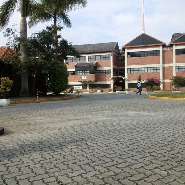 Photo taken at Universidade do Vale do Paraíba (UNIVAP) by !#a1 tim beta - Rodrigo V. on 6/15/2013