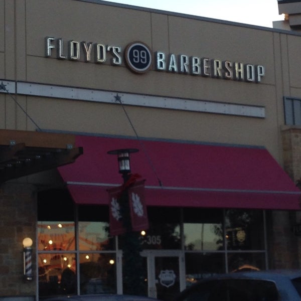 11/28/2014에 Lon B.님이 Floyd&#39;s Barbershop - Mopac에서 찍은 사진