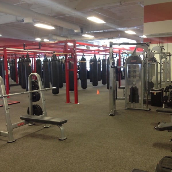 Ufc gym ул загоровского 1 воронеж фото