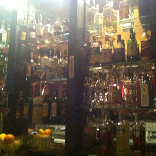 Foto tirada no(a) Bar No. 7 por Vladimir S. em 11/29/2012