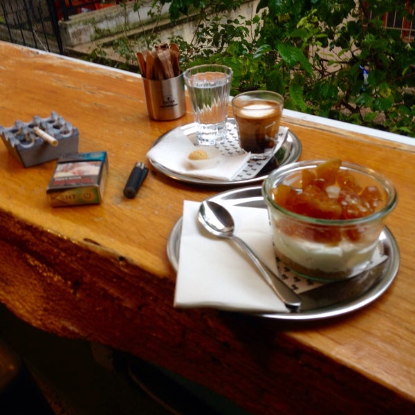 รูปภาพถ่ายที่ Caffe İtalyan โดย Özkan เมื่อ 11/5/2017