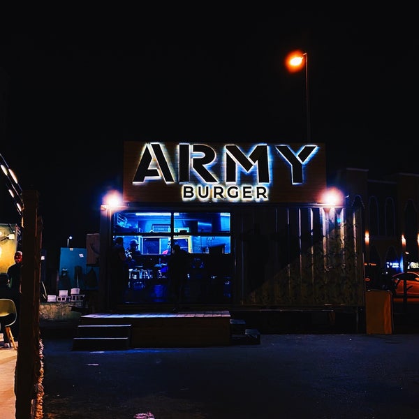 Das Foto wurde bei Army Burger von Rasheed am 3/3/2022 aufgenommen