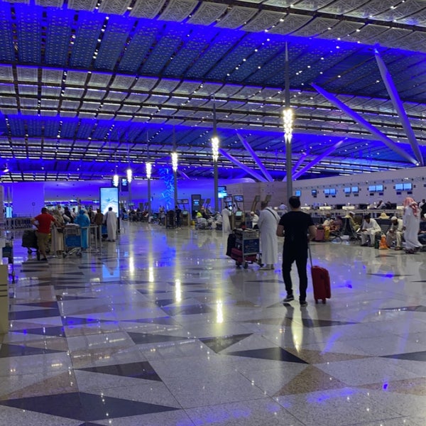 4/10/2022にMがKing Abdulaziz International Airport (JED)で撮った写真