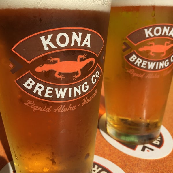 Photo taken at Kona Brewing Co. by はま on 12/17/2014