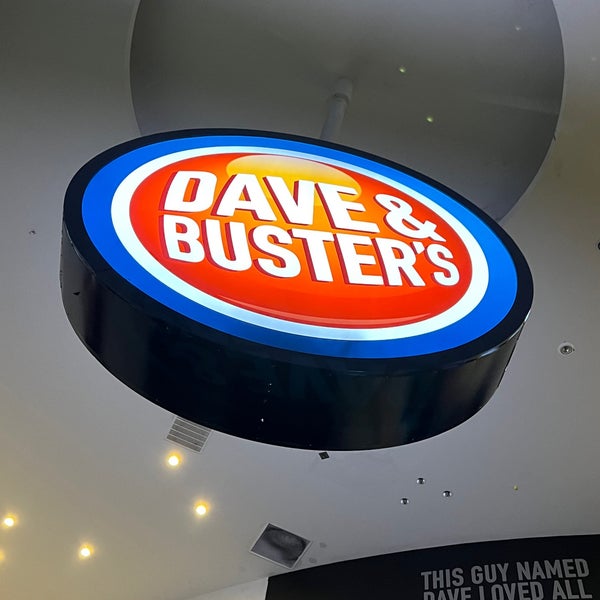 Photo taken at Dave &amp; Buster&#39;s by Cristina Alice R. on 9/7/2023