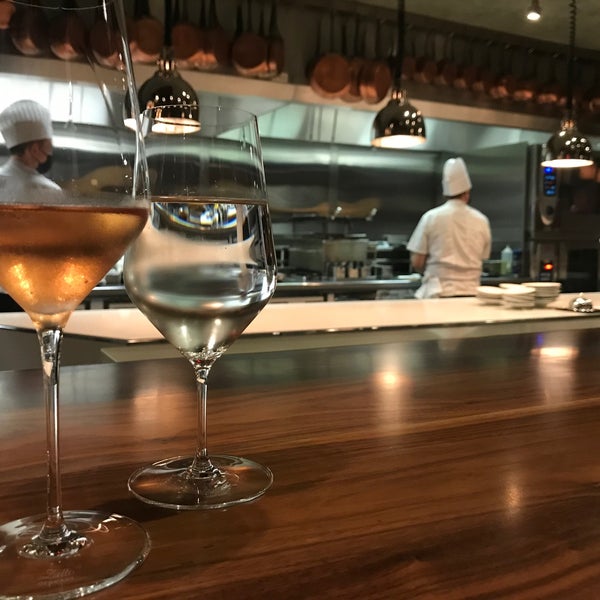 7/13/2021 tarihinde Tuan D.ziyaretçi tarafından Chef&#39;s Table At Brooklyn Fare'de çekilen fotoğraf