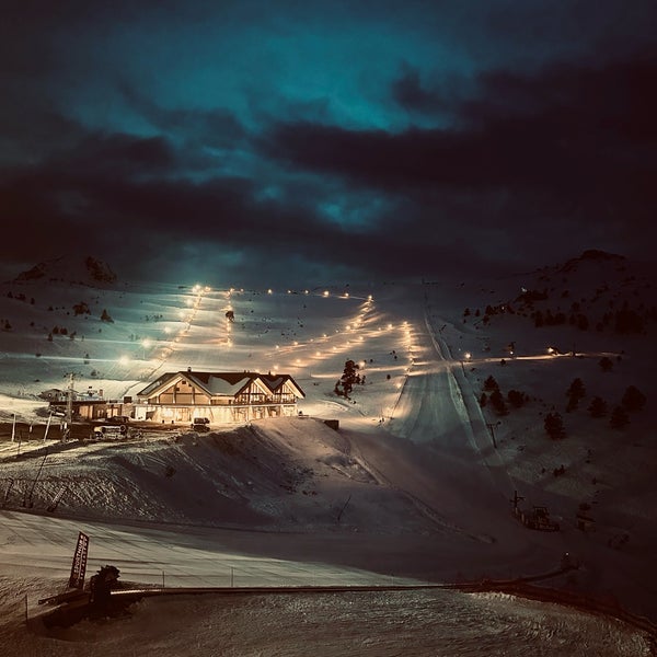 Foto tirada no(a) Kaya Palazzo Ski &amp; Mountain Resort por Sana V. em 2/26/2024