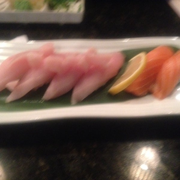 Foto tomada en Bluefin Fusion Japanese Restaurant  por Allison E. el 2/14/2014