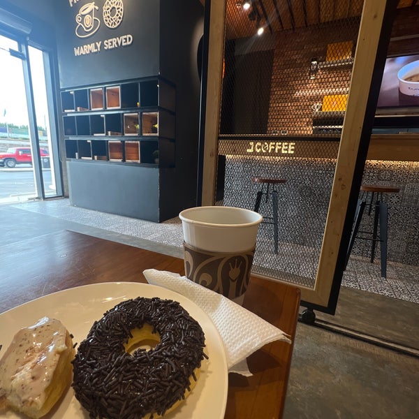 12/5/2022にSがJ.CO Donuts &amp; Coffeeで撮った写真