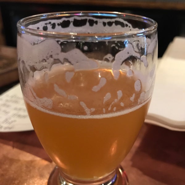 Foto tirada no(a) Deschutes Brewery Bend Public House por Bruce C. em 8/3/2021