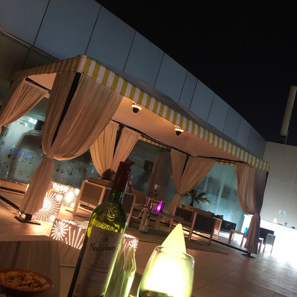 Das Foto wurde bei Holiday Inn Dubai - Al Barsha von Pınar G. am 3/31/2021 aufgenommen