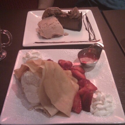 2/1/2013にHerb C.がSpin Dessert Cafeで撮った写真