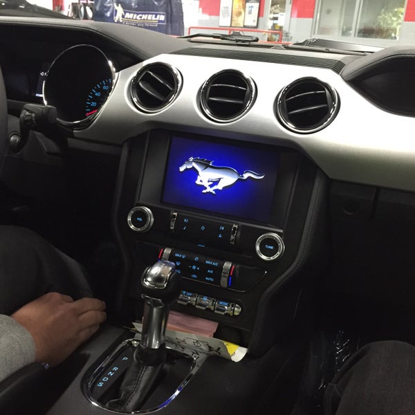 Bill Collins Ford Lincoln of Louisville Louisville'de Oto Bayisi