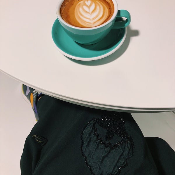 Foto tomada en Sulalat Coffee  por Tahani el 3/25/2019