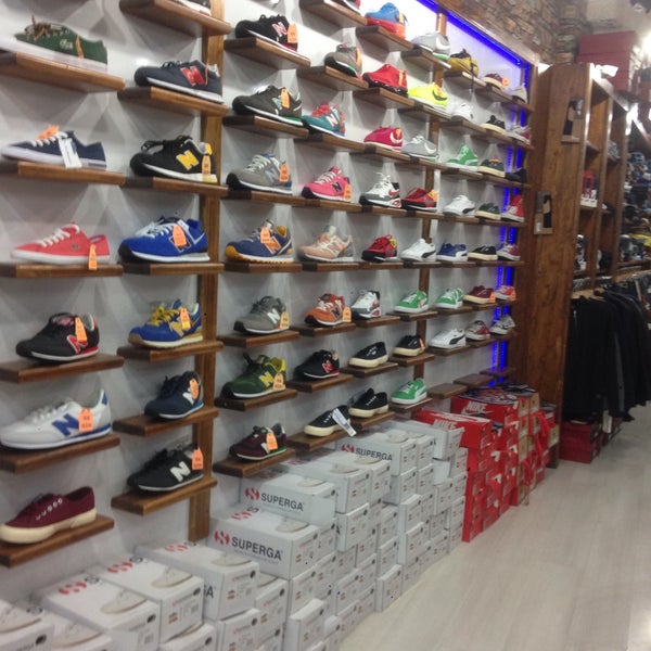 lagrange running store