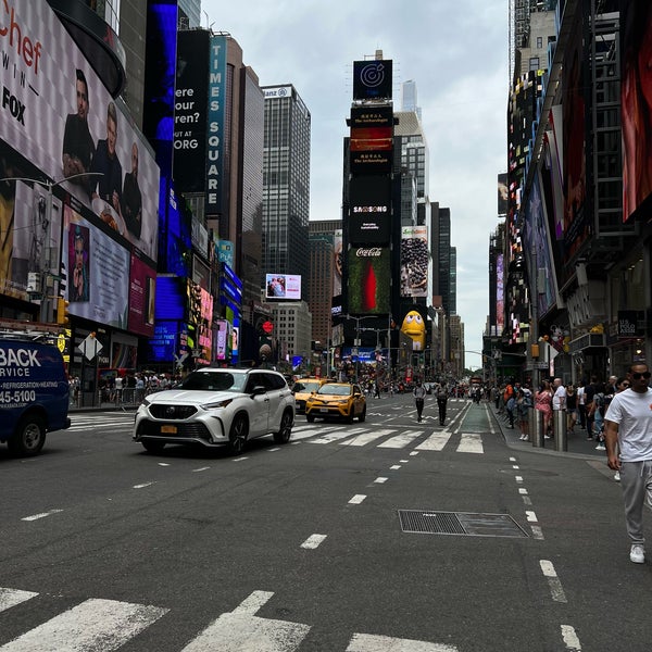 Foto tomada en The Manhattan at Times Square Hotel  por Ahemd Alosaimi el 6/7/2022