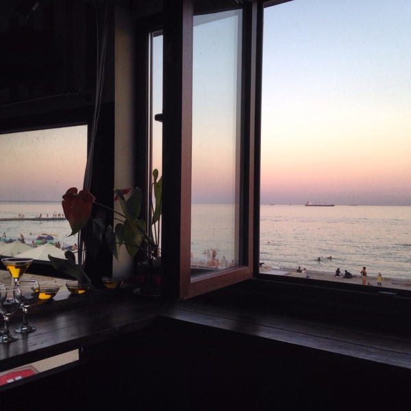 Встретить рассвет и закат в уютном ресторане у моря,что может быть лучше!?😍🌅"Дача Ланжеронъ"-место откуда не хочется уходить!