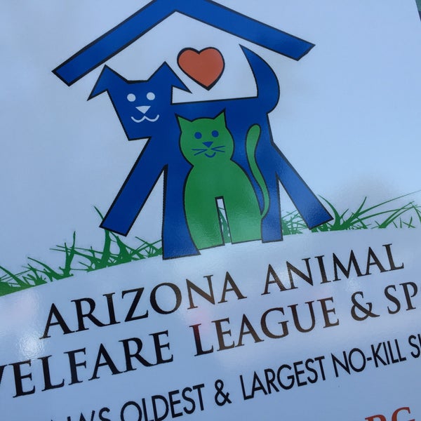 Снимок сделан в Arizona Animal Welfare League &amp; SPCA пользователем Dusty P. 12/5/2015