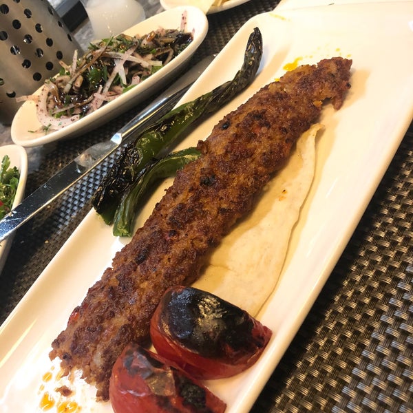12/4/2019 tarihinde Abdullahziyaretçi tarafından Chef Erdal Adana Kebap Göktürk'de çekilen fotoğraf