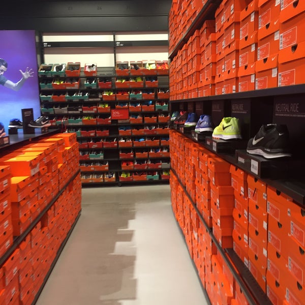 afgår jeg er syg vokse op Nike Factory Store - Vestegnen - Cityringen 6