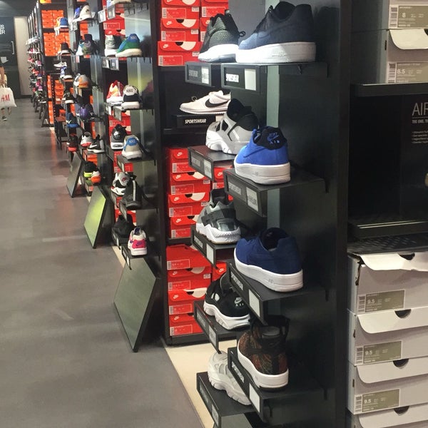 Nike Factory Store - Vestegnen -