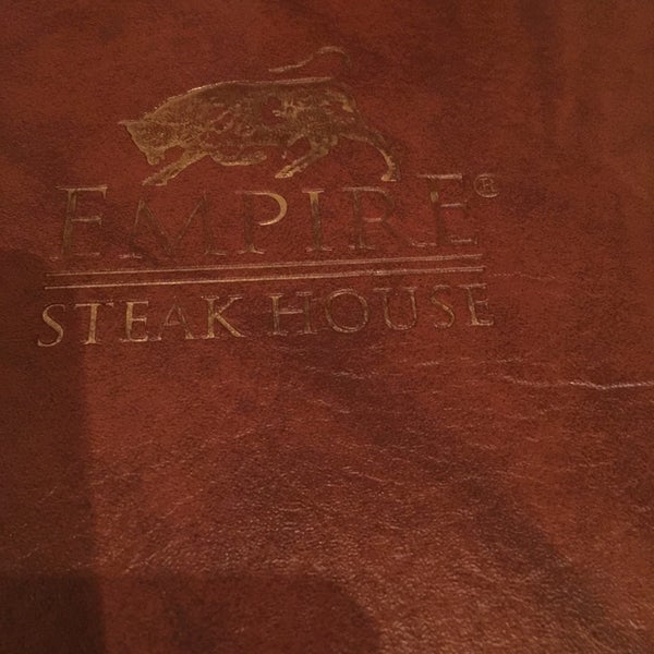 12/9/2016 tarihinde Mike E.ziyaretçi tarafından Empire Steak House'de çekilen fotoğraf