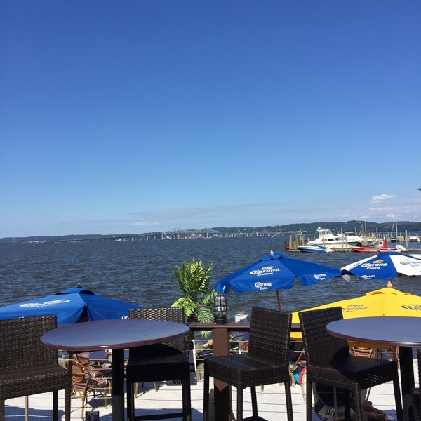 Снимок сделан в Pier 701 Restaurant &amp; Bar пользователем Mike E. 8/21/2015