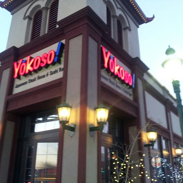 Foto tirada no(a) Yokoso Japanese Steak House por Matthew King C. em 2/8/2014