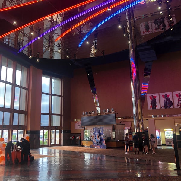 Photos à Regal Edwards Mira Mesa 4DX, IMAX & RPX Cinéma à San Diego