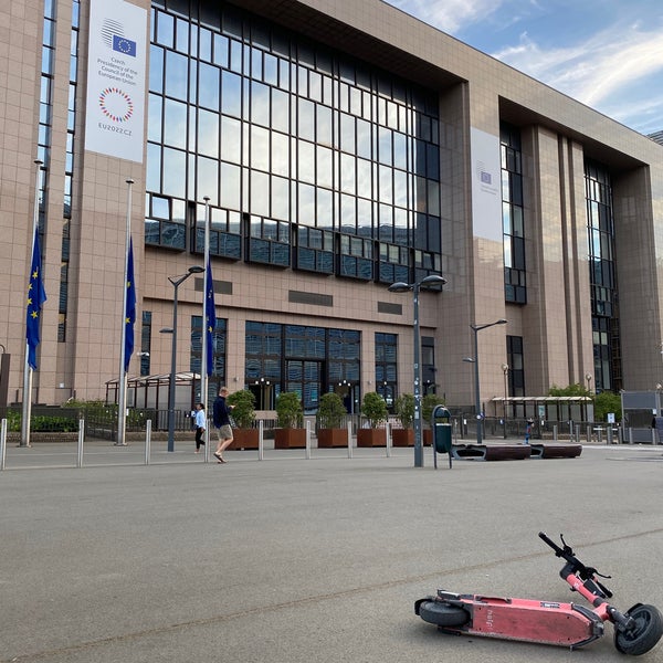 Foto tirada no(a) European Commission - Berlaymont por Y V. em 7/11/2022