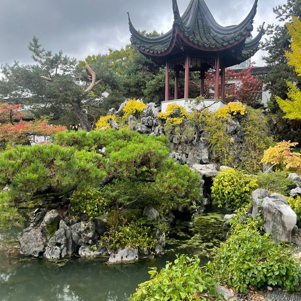 Photo taken at Dr. Sun Yat-Sen Classical Chinese Garden by Thierry V. on 9/28/2023