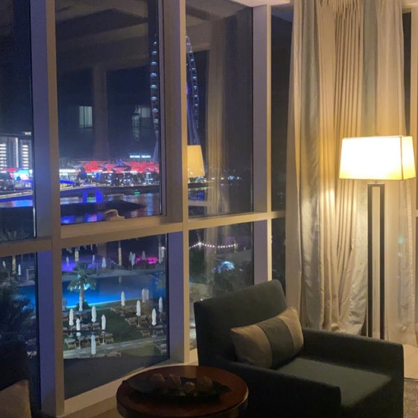 Foto scattata a DoubleTree by Hilton Dubai - Jumeirah Beach da M il 6/4/2022