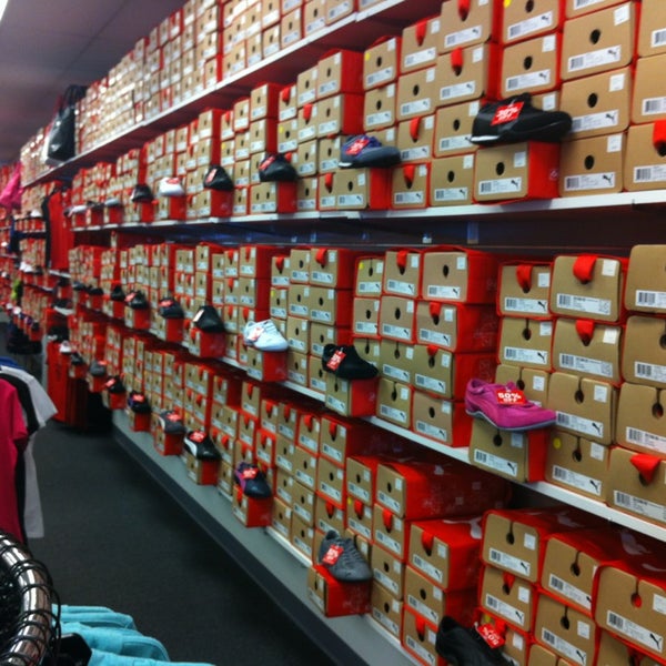 The PUMA Outlet - 35 S Willowdale Dr 