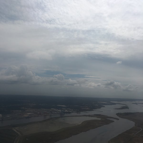 9/27/2016 tarihinde Neslihanziyaretçi tarafından Wilmington International Airport (ILM)'de çekilen fotoğraf