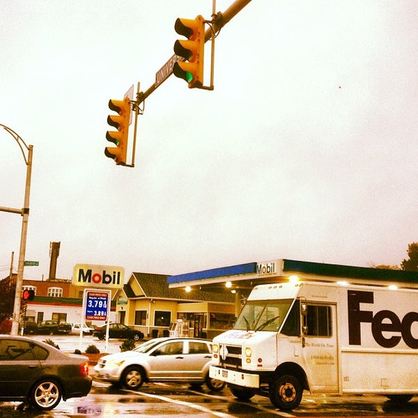 Mobil Fuel Station in Rochester