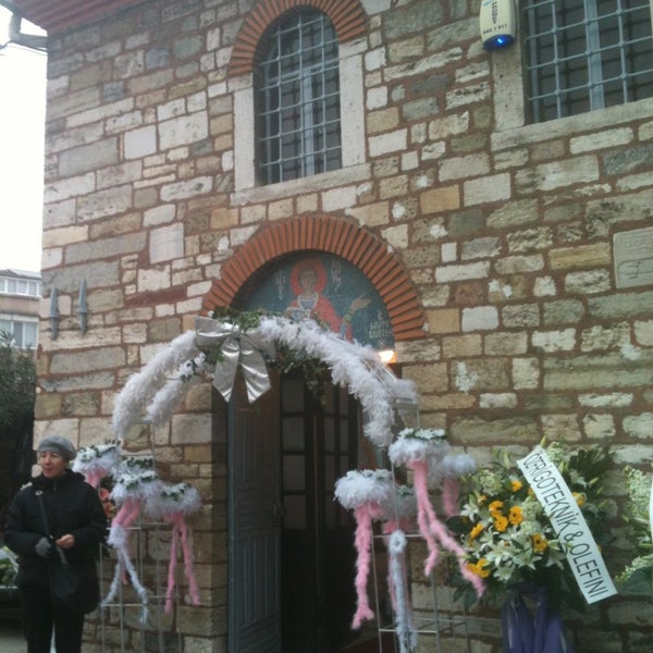 Sarmaşık Dimitri Klisesi Church in İstanbul